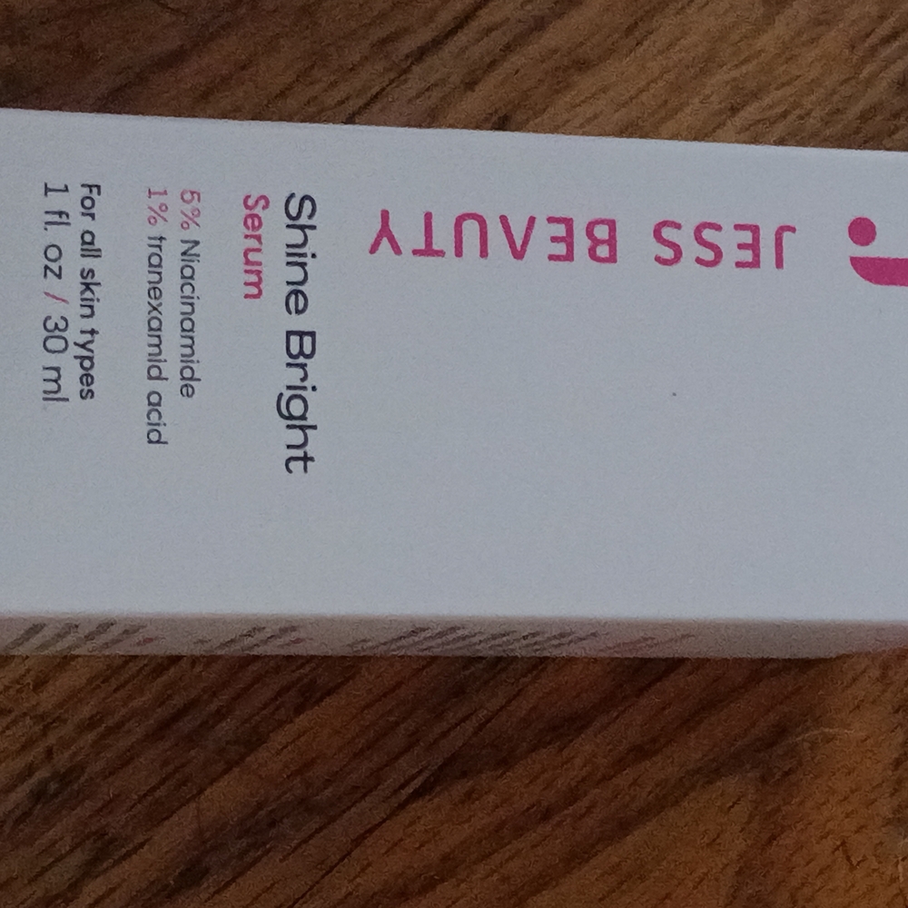 Shine Bright Serum - White